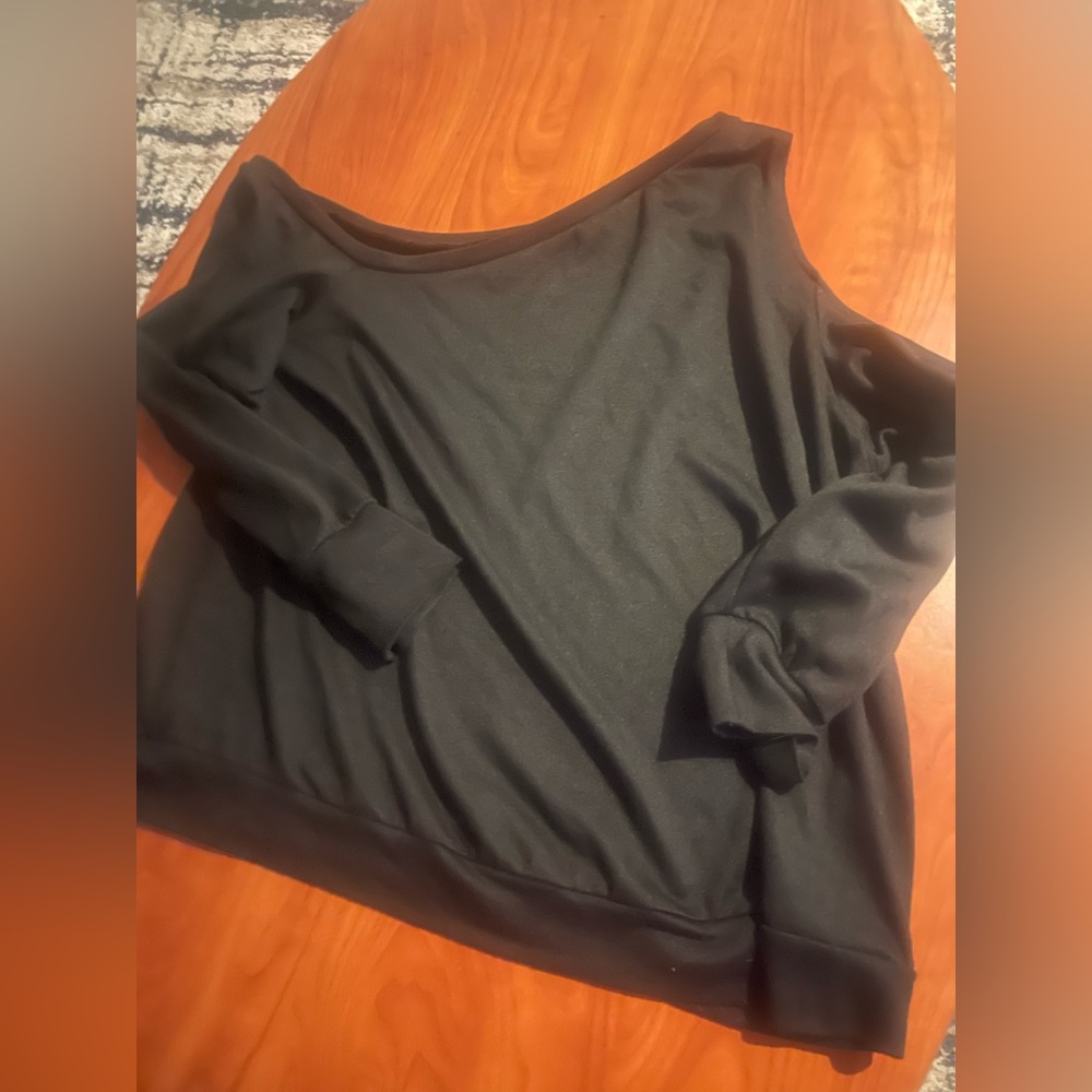 SHEIN Black Off-Shoulder Long Sleeve Top
